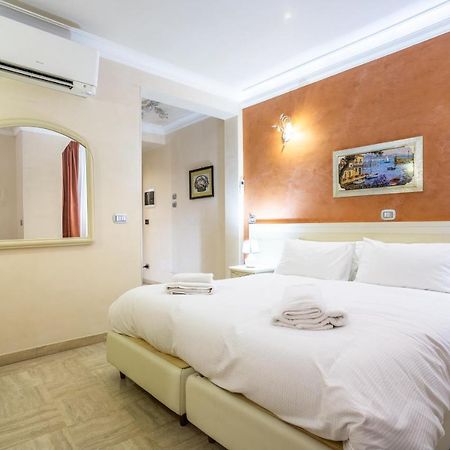 Luxury Inn Opera Roma Esterno foto
